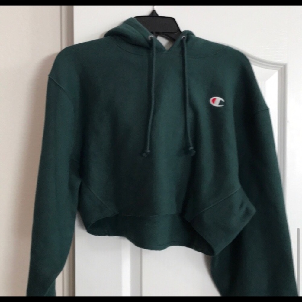 green cropped champion hoodie